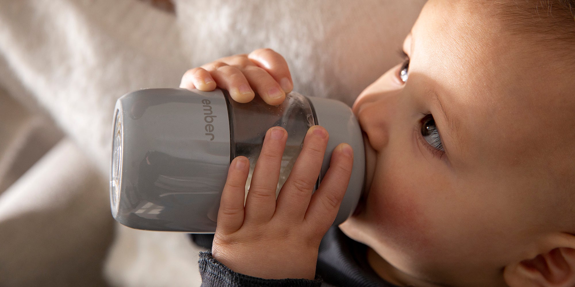 Bottle-Feeding 101: How to Bottle-Feed a Baby