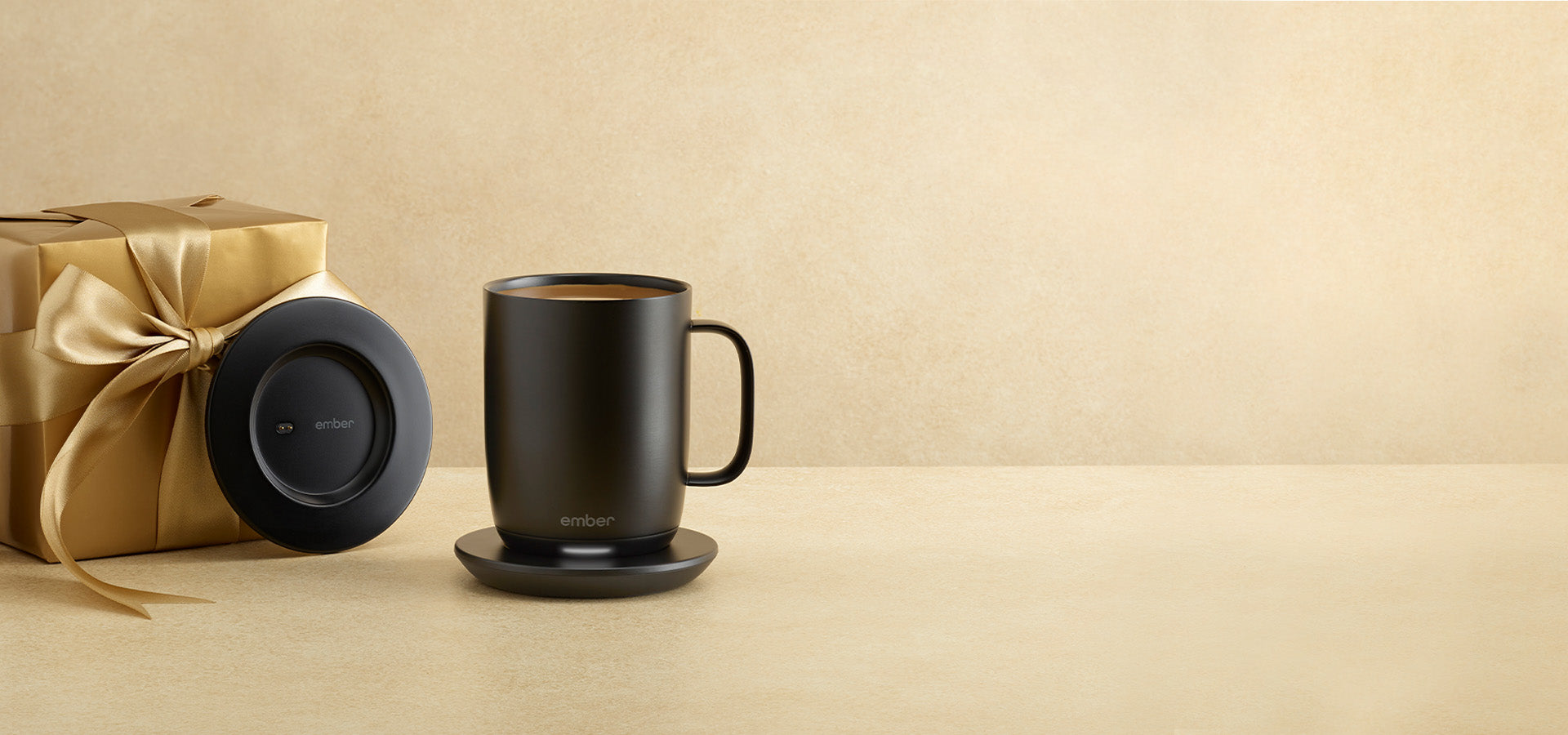 This smart temperature mug is the hottest gift of the holiday season